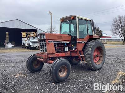 1981 International Harvester 1086 2WD Tractor