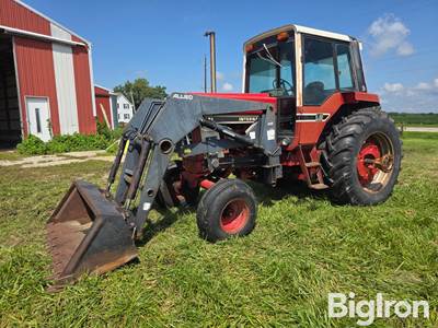 1978 International 1086 2WD Tractor
