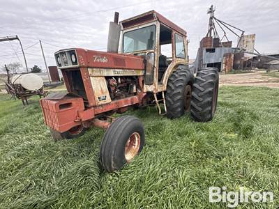 International 1466 2WD Tractor