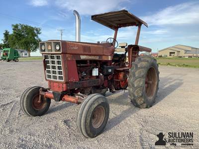 1975 International 1466 2WD Tractor