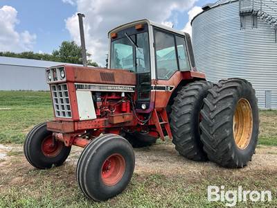1977 International 1586 2WD Tractor