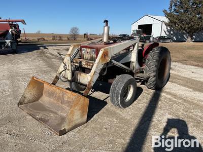 1967 International 504 2WD Tractor w/Loader