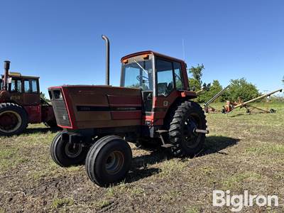 1982 International 5288 2WD Tractor