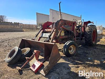 1965 International 656 Diesel 2WD Tractor w/Loader