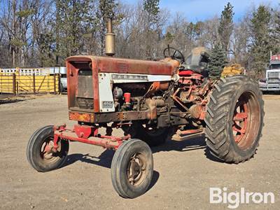 1965 International 656 Diesel 2WD Tractor