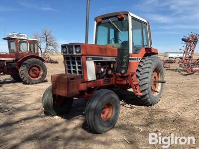 1979 International 886 2WD Tractor