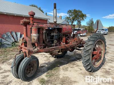International F20 2WD Tractor