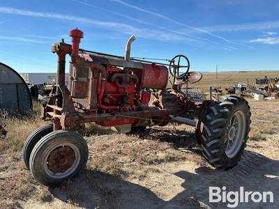 International F30 2WD Tractor