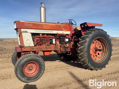1974 International Farmall 1066 2WD Tractor