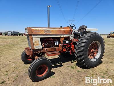 1975 International Farmall 1466 2WD Tractor
