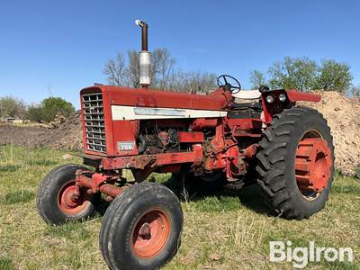 1968 International Farmall 756 2WD Tractor