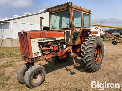 1967 International Farmall 806 Narrow Front 2WD Tractor