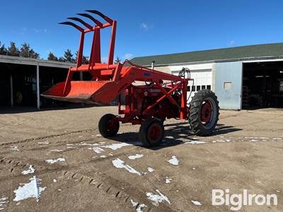 1953 International Farmall Super M 2WD Tractor