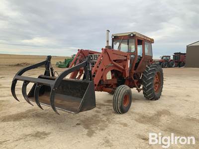 1974 International Hydro 100 2WD Tractor w/Loader
