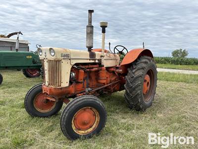 1958 J I Case 900 B 2WD Tractor