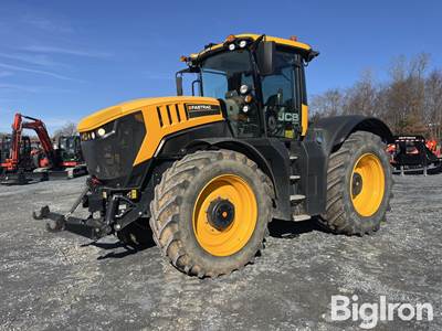 2022 JCB 8330 Fastrac 4WD Tractor