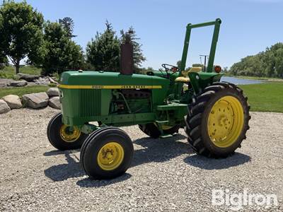 1979 John Deere 2840 2WD Utility Tractor