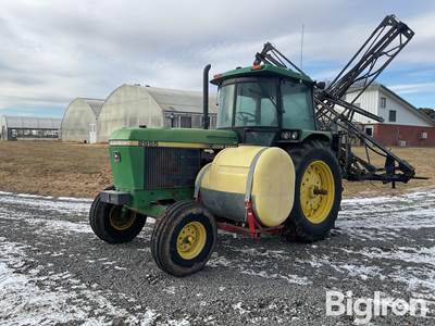 1991 John Deere 2955 2WD Tractor w/Sprayer