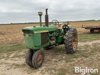John Deere 3010 2WD Diesel tractor