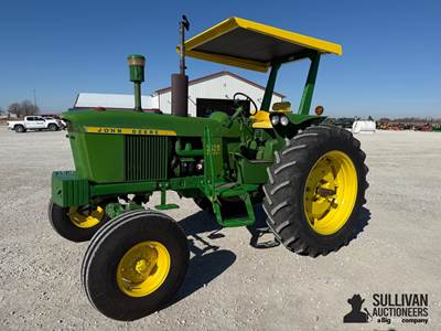 1970 John Deere 3020 2WD Tractor