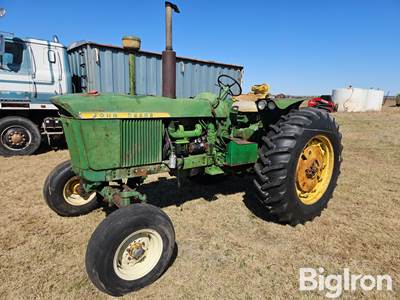 1967 John Deere 3020 2WD Tractor