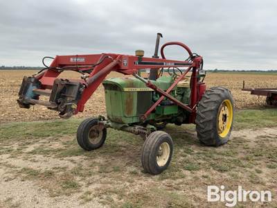 1966 John Deere 3020 2WD Diesel tractor w/Loader