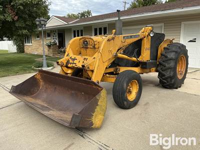 1966 John Deere JD400 2WD Tractor w/Loader