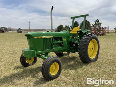 1969 John Deere 4000 2WD Tractor