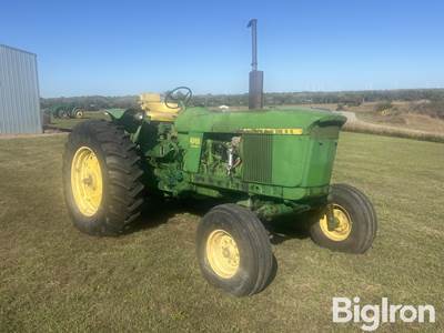1969 John Deere 4000 2WD Tractor