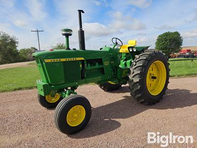 1961 John Deere 4010 2WD Tractor