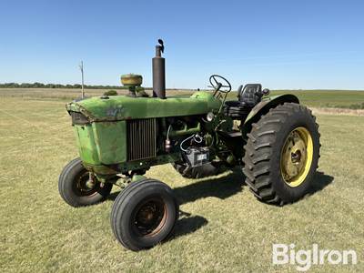 1963 John Deere 4014 2WD tractor