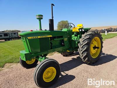 1972 John Deere 4020 2WD Tractor