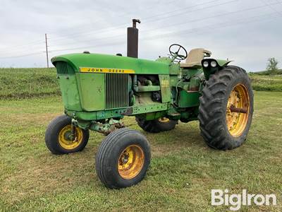 1970 John Deere 4020 2WD Tractor