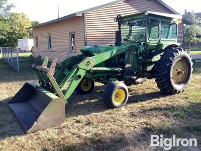1969 John Deere 4020 2WD Tractor w/Loader