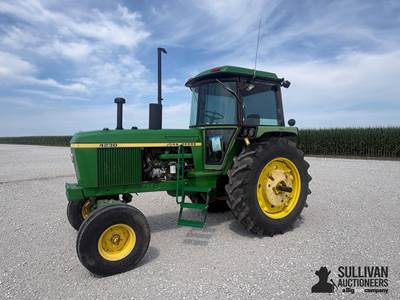 1976 John Deere 4230 2WD Tractor