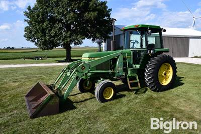 1977 John Deere 4230 2WD Tractor w/ 7' Bucket