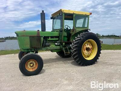 1972 John Deere 4320 2WD Tractor