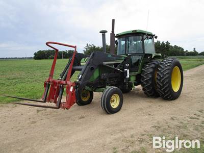 1976 John Deere 4430 2WD Tractor w/Loader
