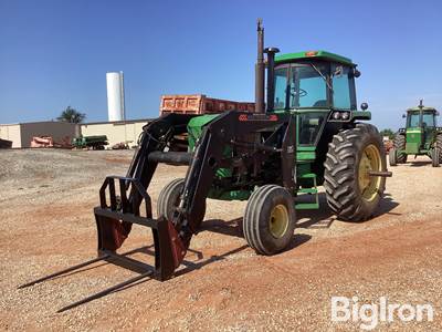 1980 John Deere 4440 2WD Tractor W/Loader