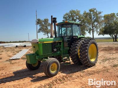 1992 John Deere 4455 2WD tractor w/Duals