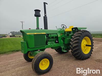 1970 John Deere 4520 2WD Tractor