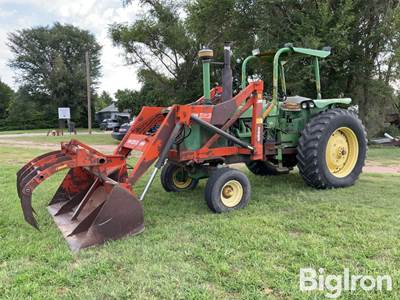 1970 John Deere 4520 2WD Tractor w/Loader
