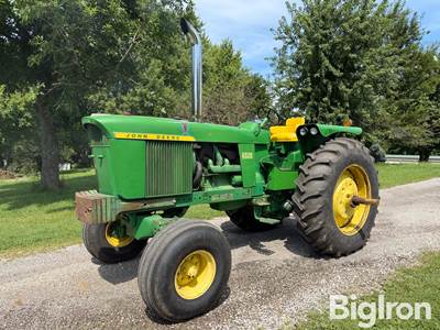 1970 John Deere 4520 2WD Tractor