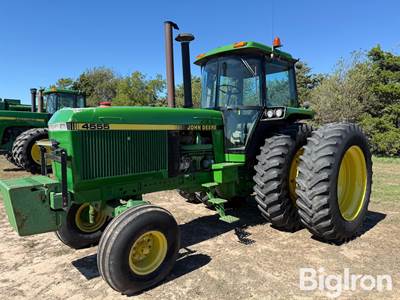 1990 John Deere 4555 2WD Tractor