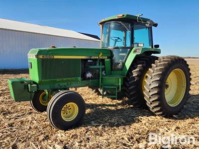 1993 John Deere 4560 2WD Tractor