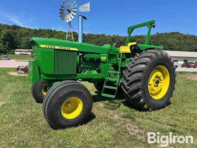 1971 John Deere 4620 2WD Tractor