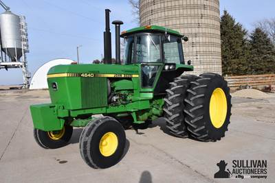 1982 John Deere 4640 2WD Tractor