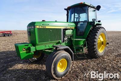 1992 John Deere 4760 2WD Tractor