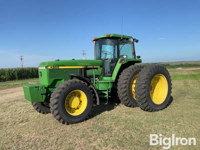 1992 John Deere 4960 MFWD Tractor
