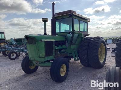 1970 John Deere 5020 2WD Tractor